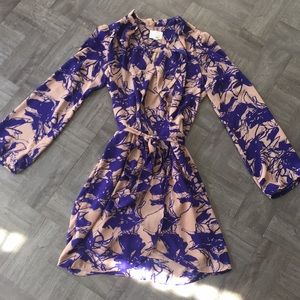 Navy blue and tan dress 👗